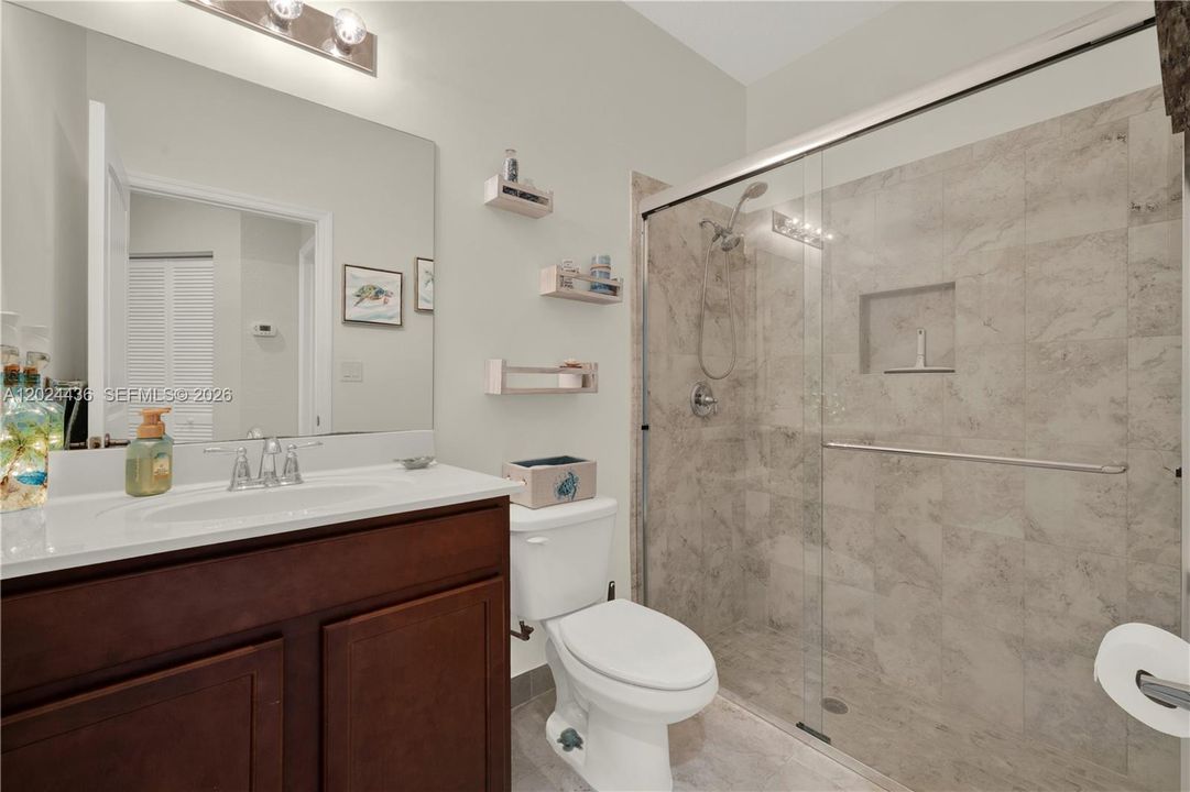 For Sale: $1,097,000 (6 beds, 4 baths, 3820 Square Feet)
