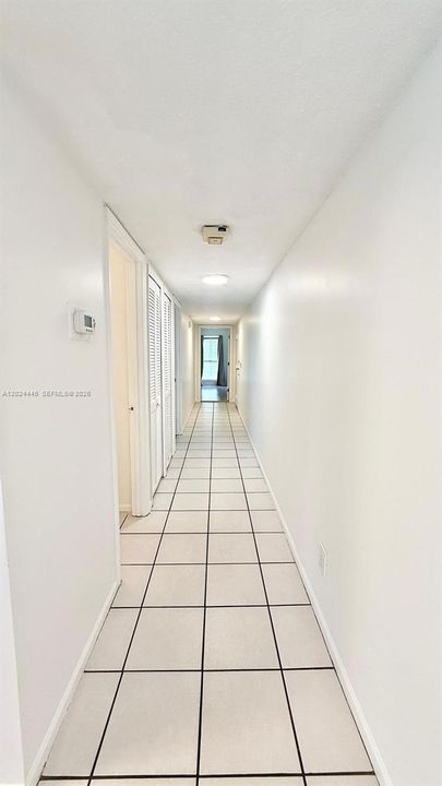 Active With Contract: $2,000 (2 beds, 2 baths, 770 Square Feet)