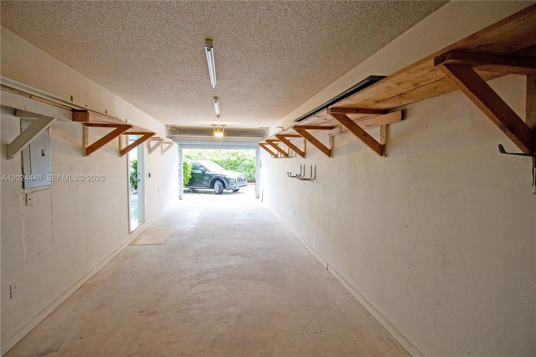 For Rent: $8,900 (3 beds, 3 baths, 2844 Square Feet)