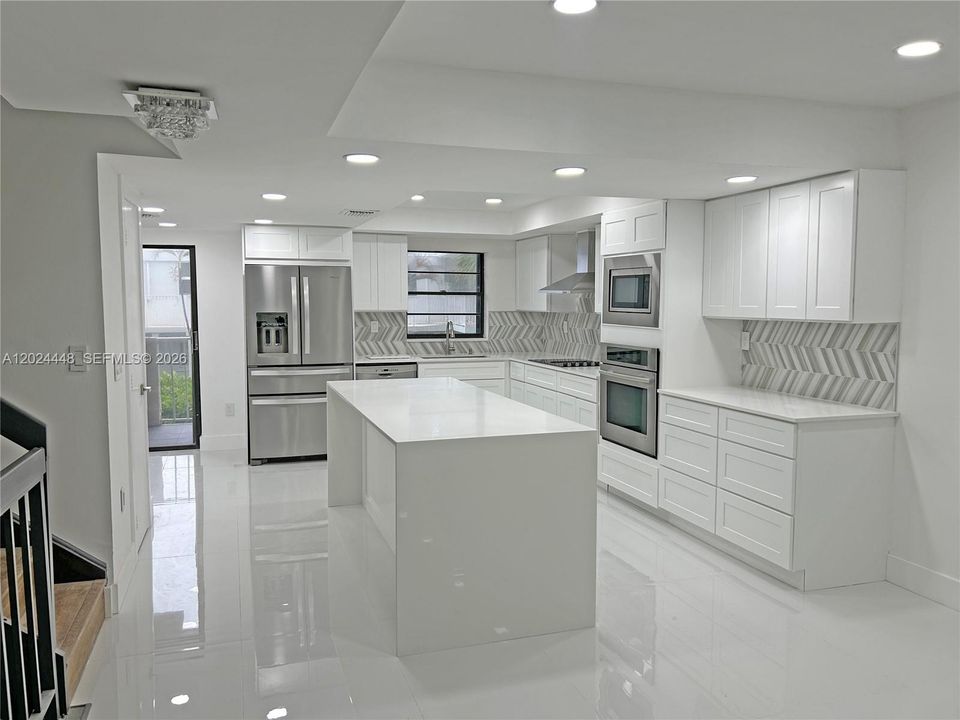 For Rent: $8,900 (3 beds, 3 baths, 2844 Square Feet)
