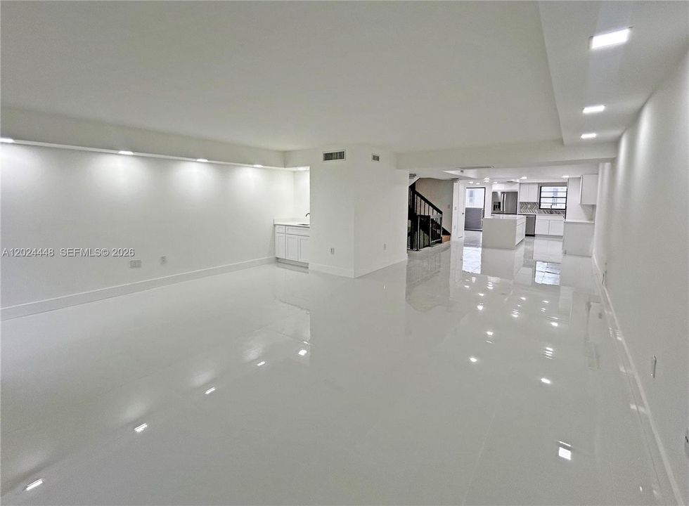For Rent: $8,900 (3 beds, 3 baths, 2844 Square Feet)