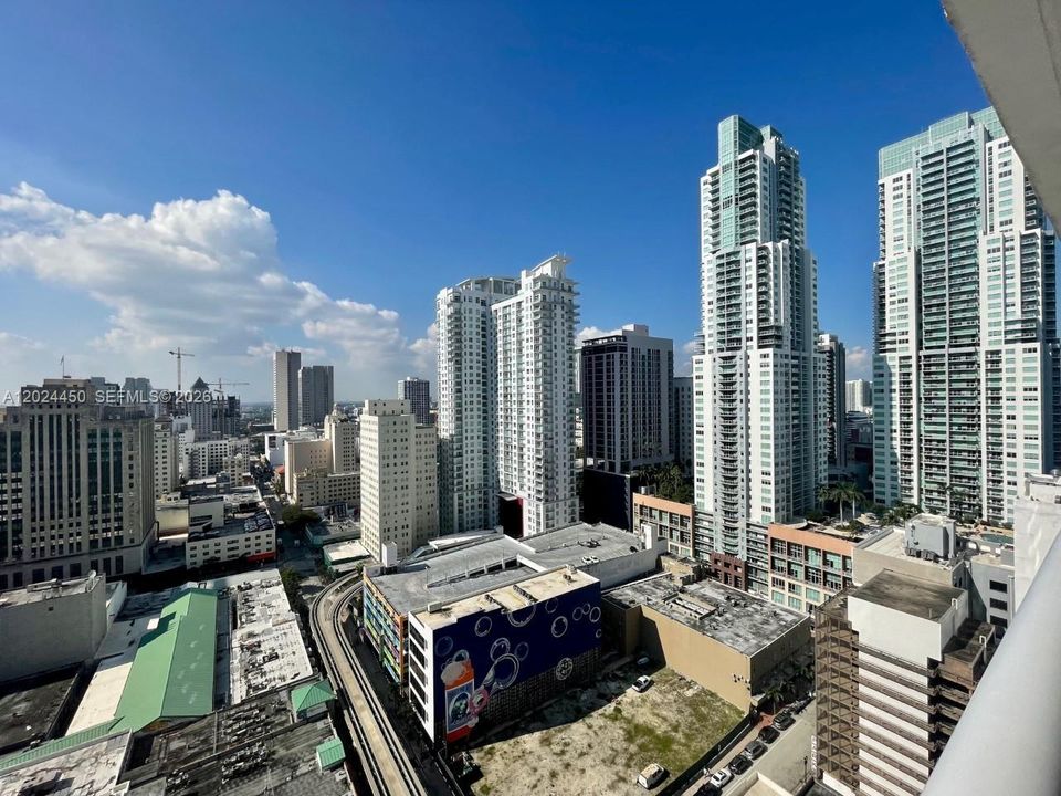 For Sale: $670,000 (2 beds, 2 baths, 1256 Square Feet)