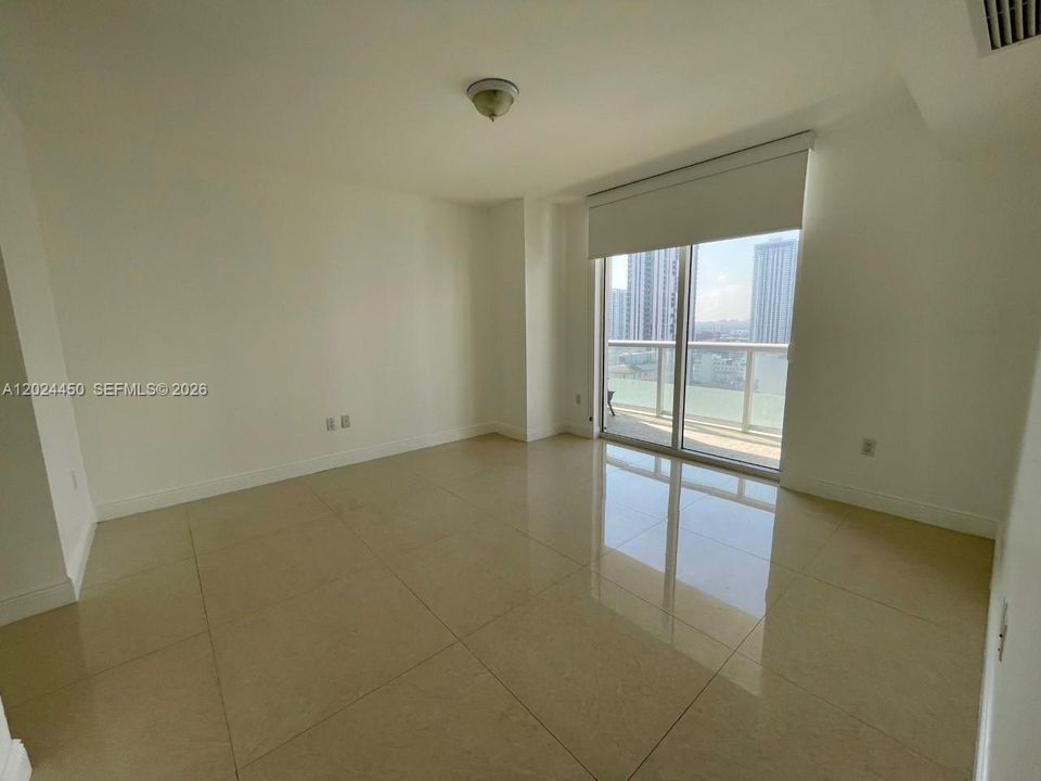For Sale: $670,000 (2 beds, 2 baths, 1256 Square Feet)