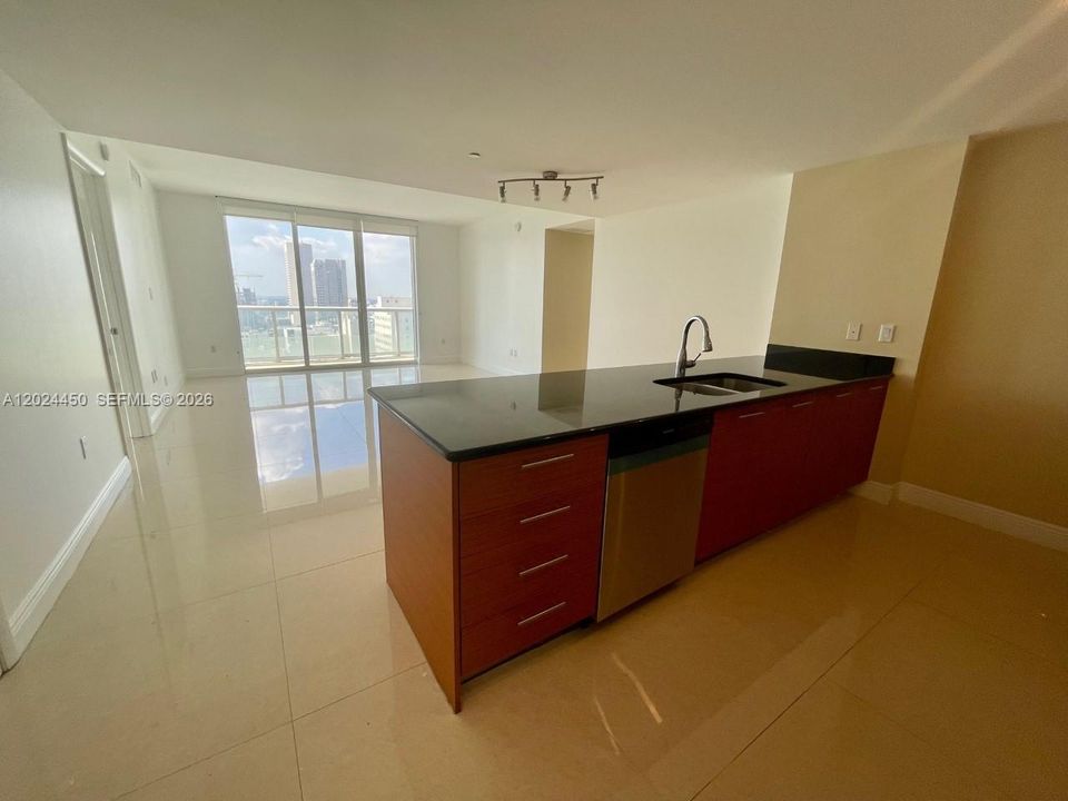 For Sale: $670,000 (2 beds, 2 baths, 1256 Square Feet)