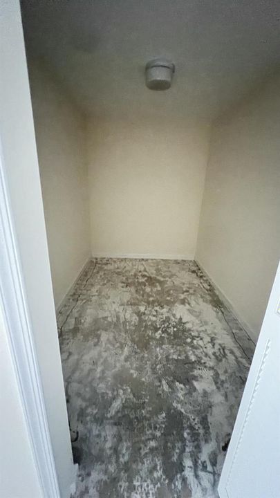 Primary -1 of 2 Closets