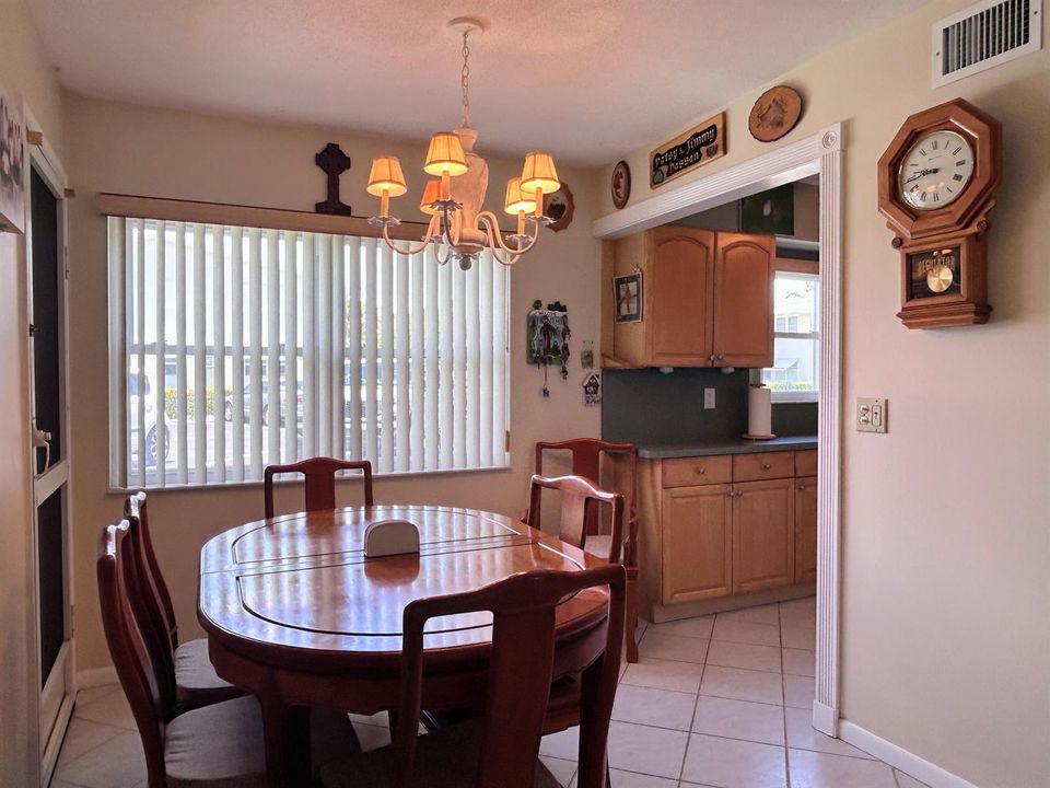 Dining to Kitchen