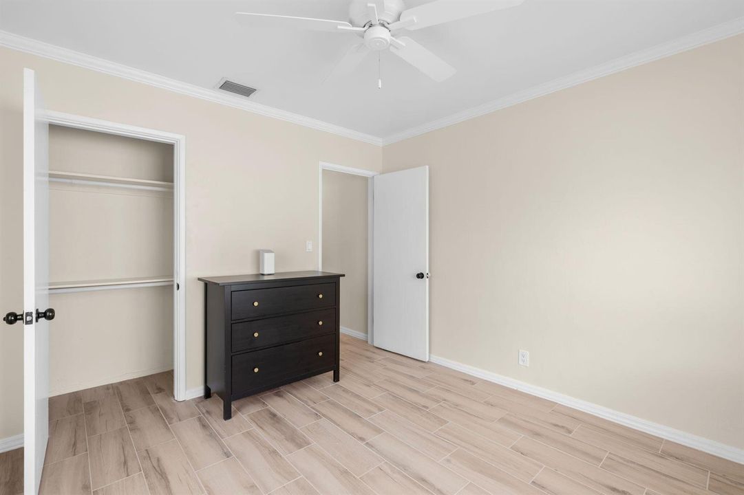 1 Bed / 1 Bath - Bedroom