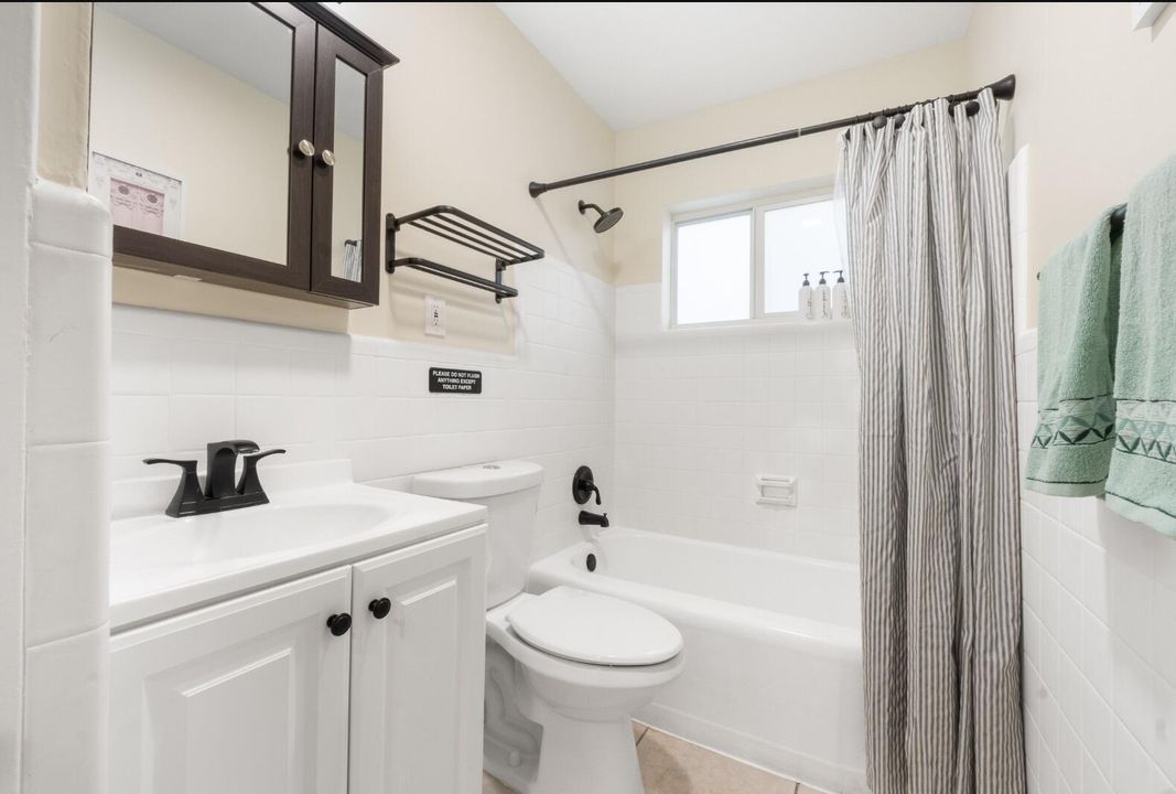 2 Bed / 2 Bath - 2nd Bathroom