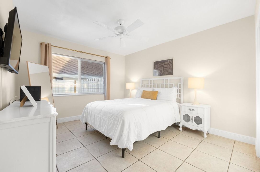 2 Bed / 2 Bath - 2nd Bedroom