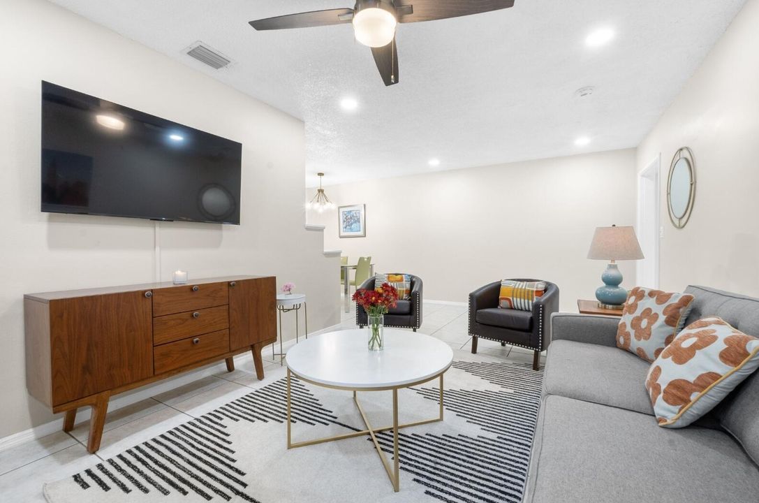 2 Bed / 2 Bath - Living Room