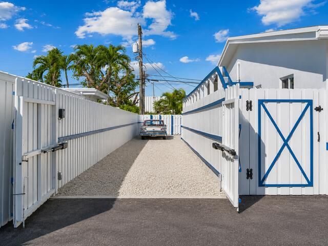 Alley Access to Detached Garage