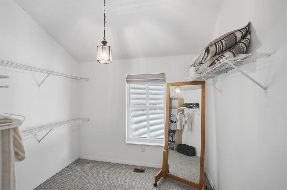 Walk-in Closet