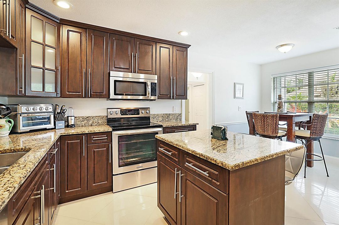 8753 SE Riverfront Terrace-12