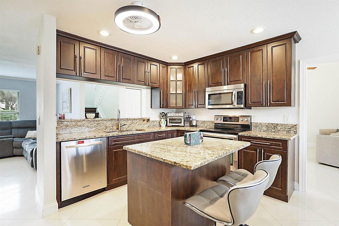 8753 SE Riverfront Terrace-11