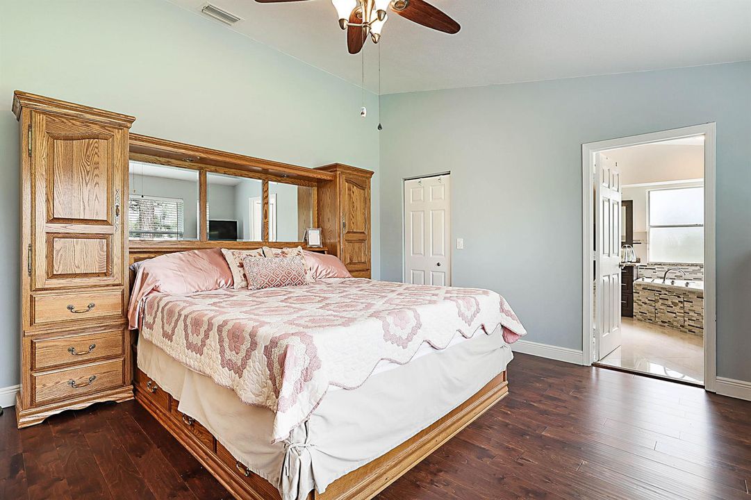 8753 SE Riverfront Terrace-21