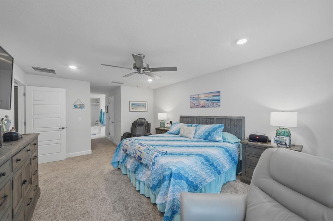 30_1858_SW_MacKenzie_St-Bedroom-0153