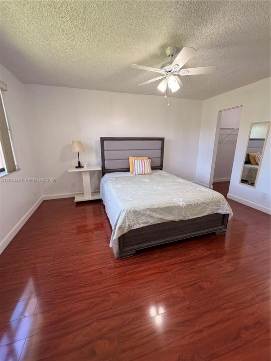 For Sale: $125,000 (2 beds, 2 baths, 800 Square Feet)