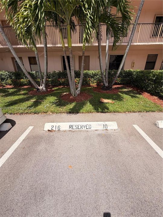 For Sale: $125,000 (2 beds, 2 baths, 800 Square Feet)