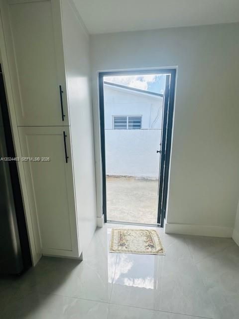 В аренду: $4,300 (3 спален, 2 ванн, 1560 Квадратных фут)
