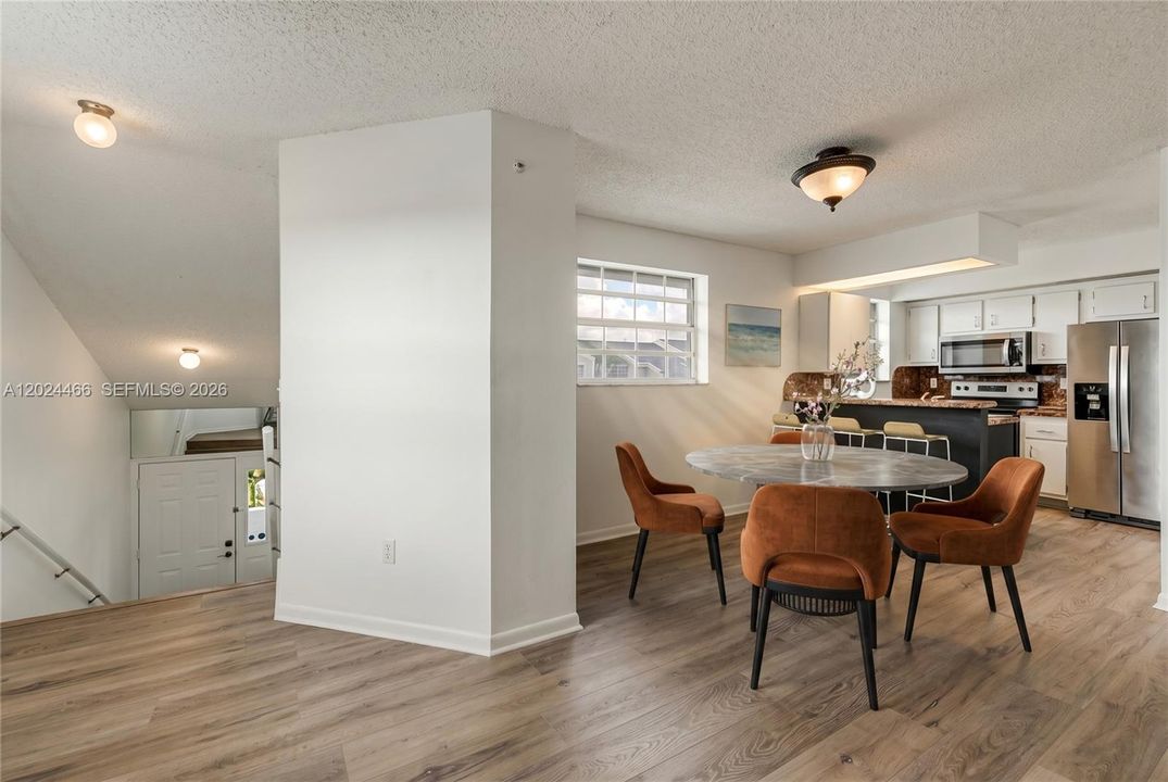 For Sale: $152,000 (1 beds, 1 baths, 830 Square Feet)