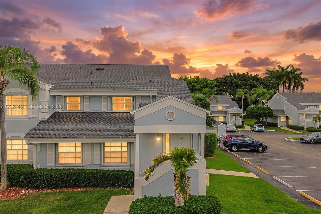 For Sale: $152,000 (1 beds, 1 baths, 830 Square Feet)