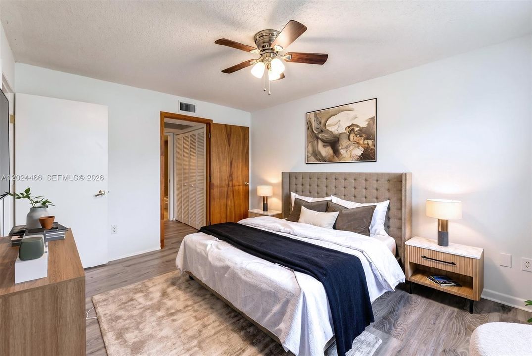 For Sale: $152,000 (1 beds, 1 baths, 830 Square Feet)