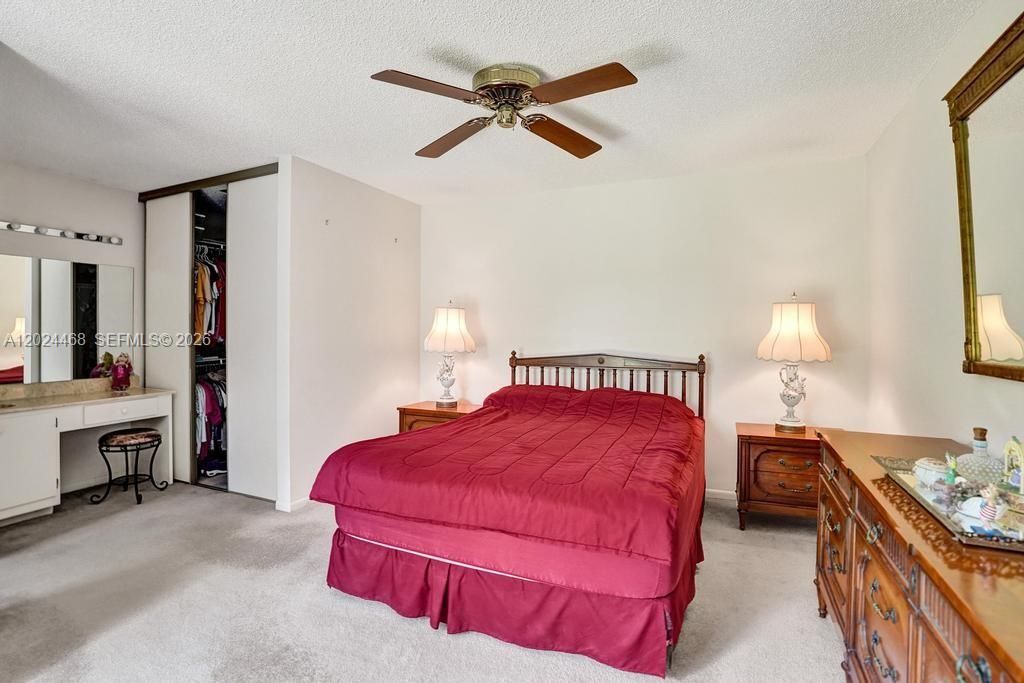 For Sale: $320,000 (2 beds, 2 baths, 1522 Square Feet)