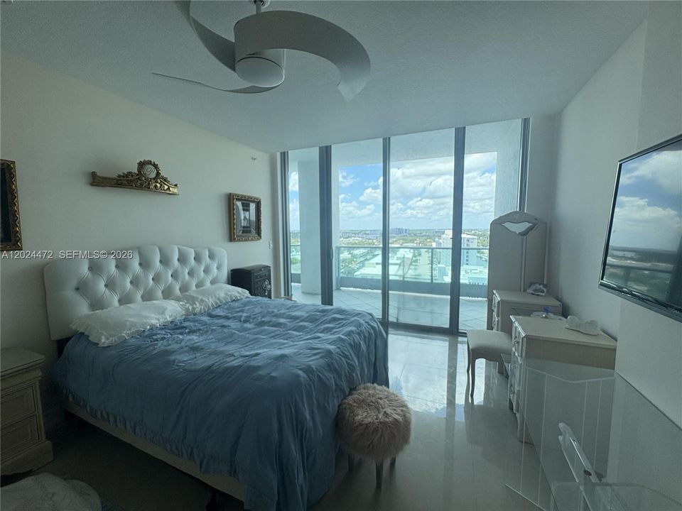 В аренду: $6,500 (3 спален, 3 ванн, 1590 Квадратных фут)