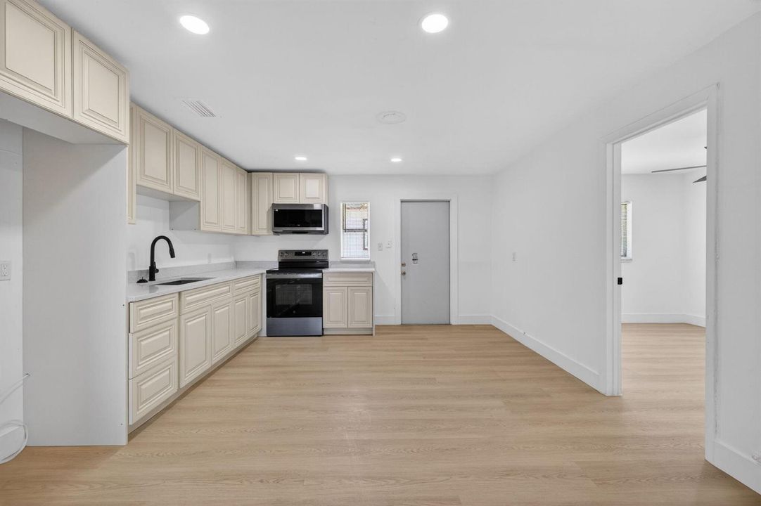 25-web-or-mls-3A5A6935