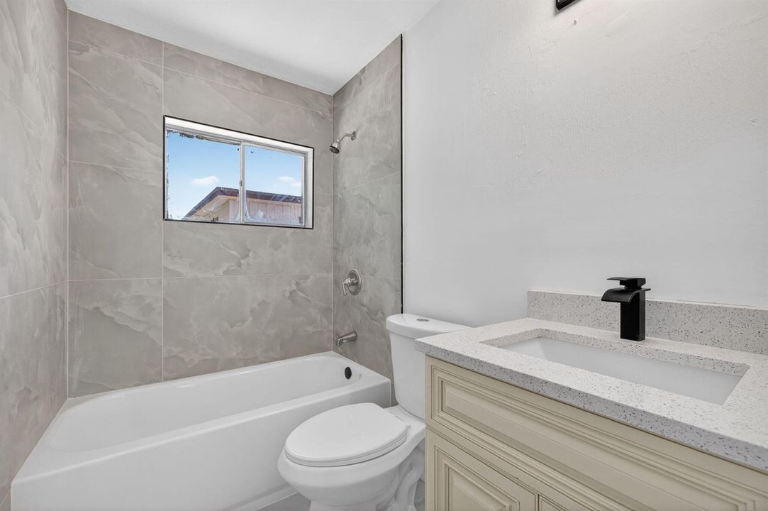 35-web-or-mls-3A5A6990