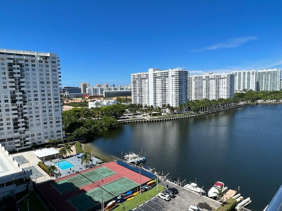 待售: $335,000 (3 贝兹, 2 浴室, 1565 平方英尺)
