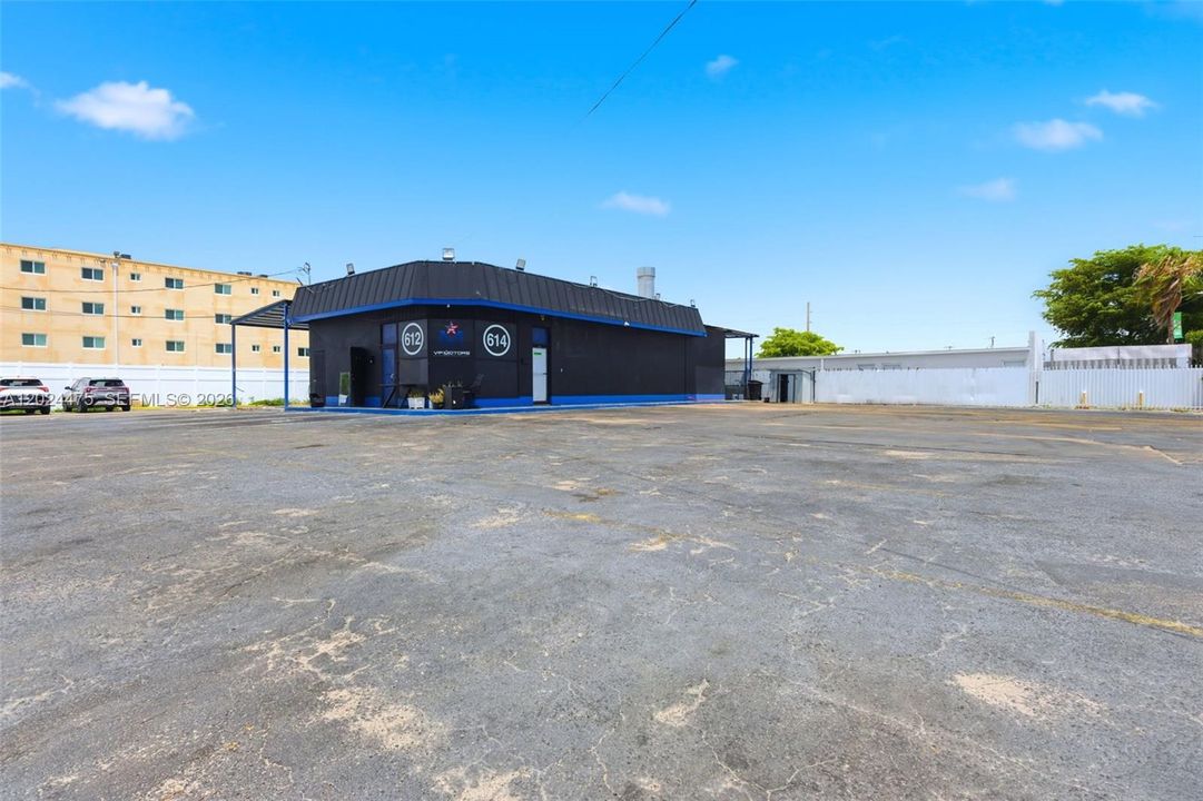В аренду: $15,500 (0 спален, 0 ванн, 0 Квадратных фут)