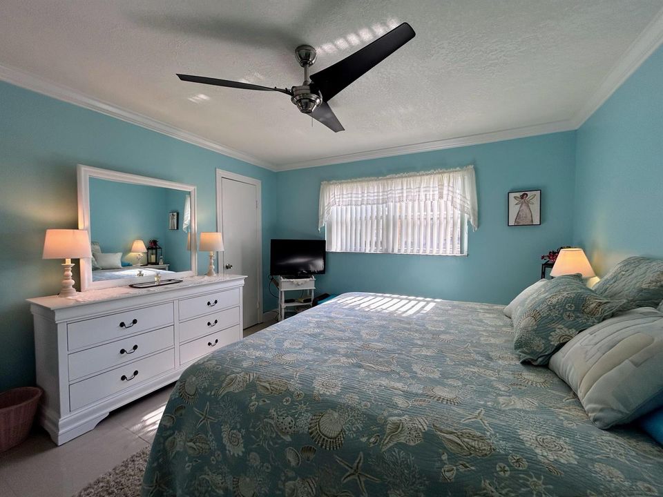 Lovely bedroom set