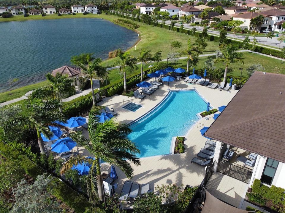 Clubhouse Pool 01