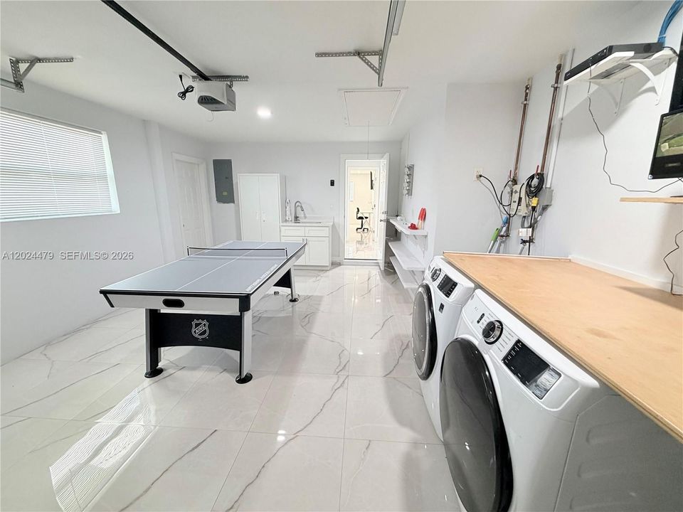 Game Room & Laundry