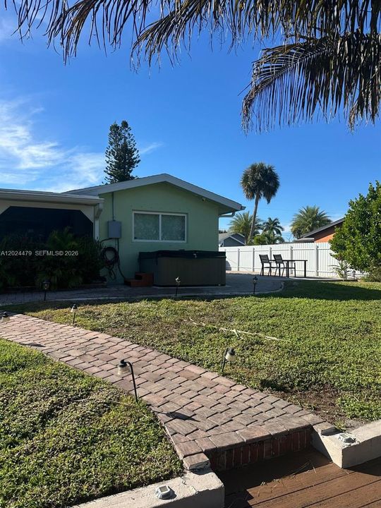 For Rent: $3,500 (2 beds, 2 baths, 1602 Square Feet)