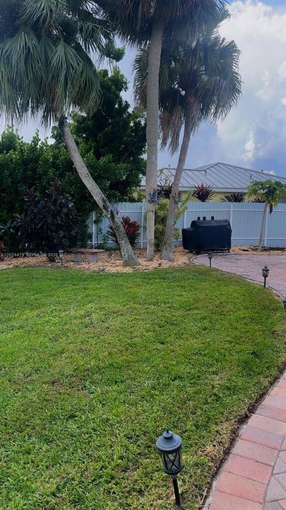 For Rent: $3,500 (2 beds, 2 baths, 1602 Square Feet)