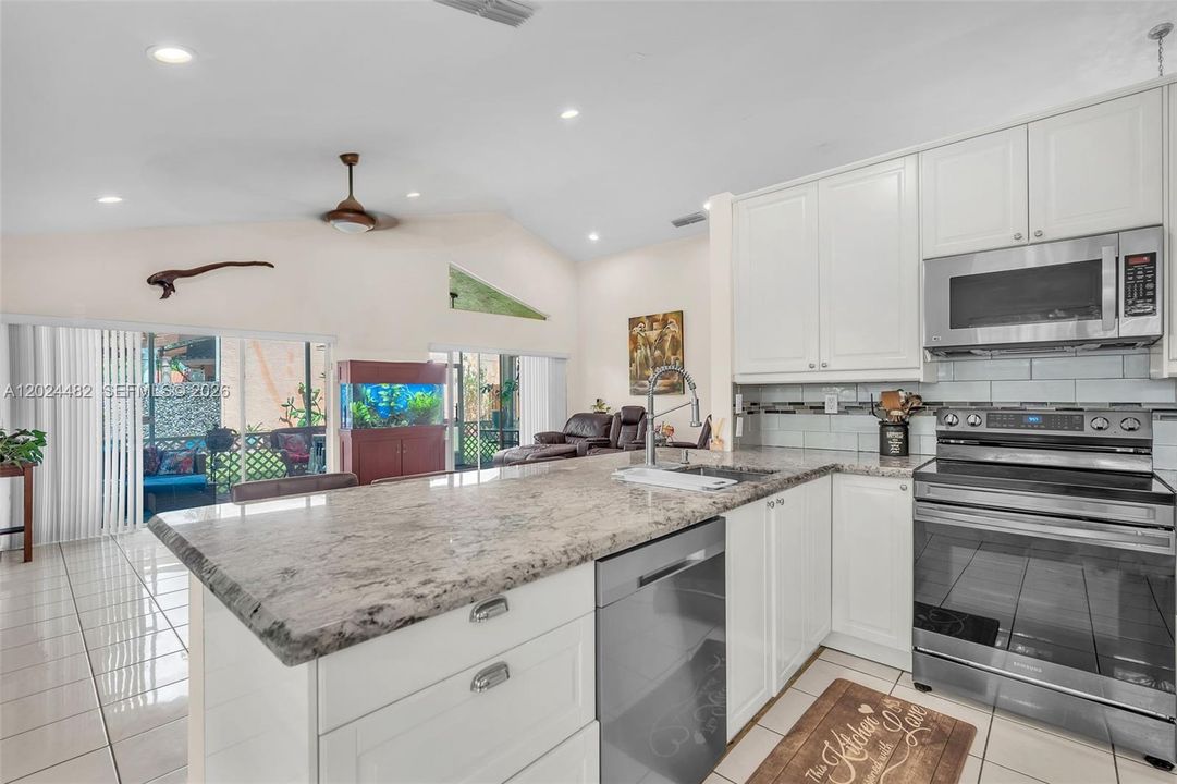 For Sale: $586,000 (3 beds, 2 baths, 1877 Square Feet)
