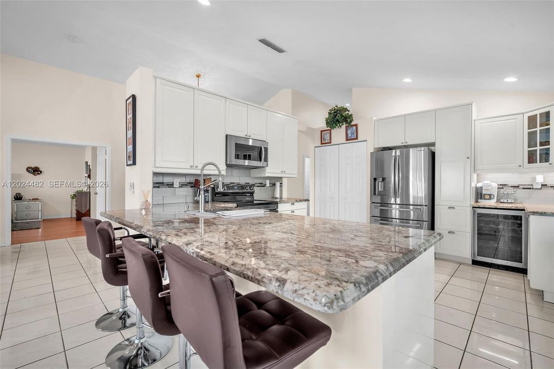 For Sale: $586,000 (3 beds, 2 baths, 1877 Square Feet)