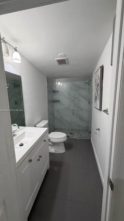 Active With Contract: $1,350 (1 beds, 1 baths, 278 Square Feet)