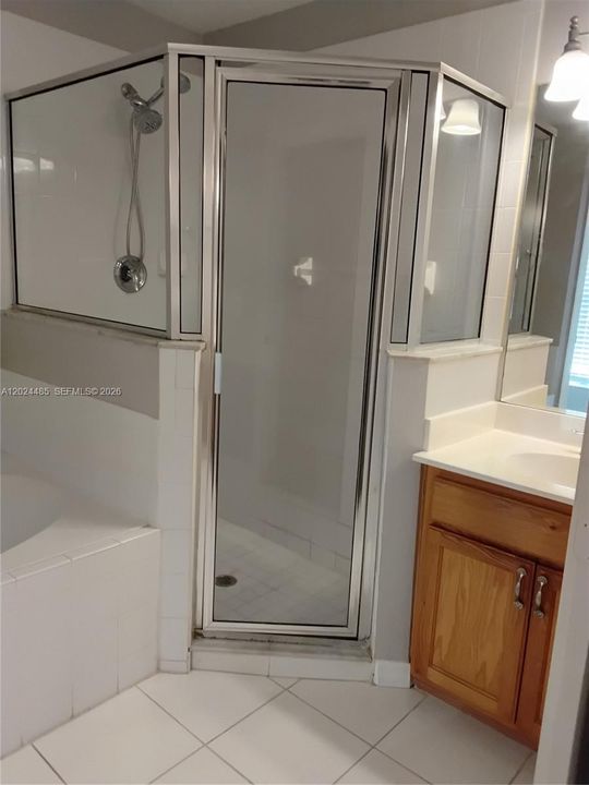 В аренду: $2,600 (4 спален, 2 ванн, 2078 Квадратных фут)