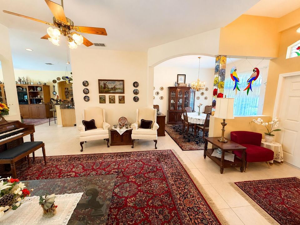 Livingroom - Open Floorplan