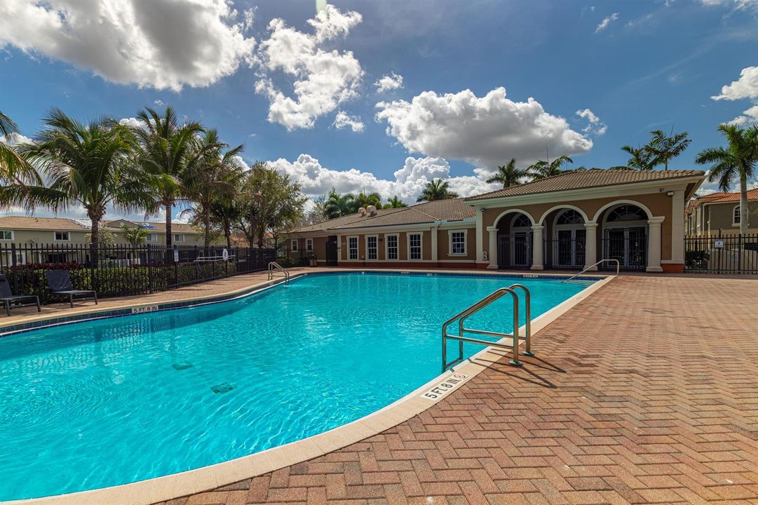 Clubhouse-Pool-C