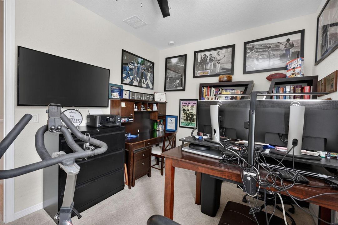 Bedroom/Office