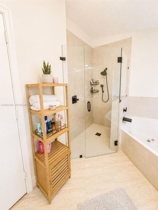 В аренду: $4,500 (3 спален, 2 ванн, 1852 Квадратных фут)