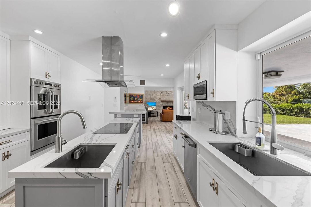 В аренду: $11,500 (5 спален, 3 ванн, 2441 Квадратных фут)