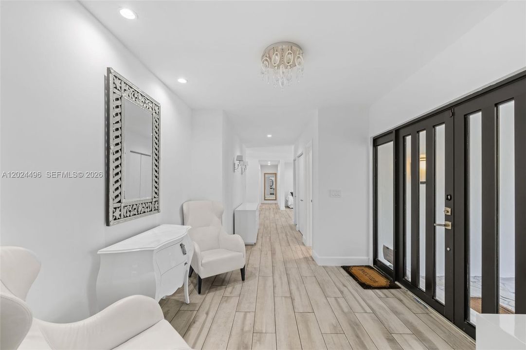 В аренду: $11,500 (5 спален, 3 ванн, 2441 Квадратных фут)