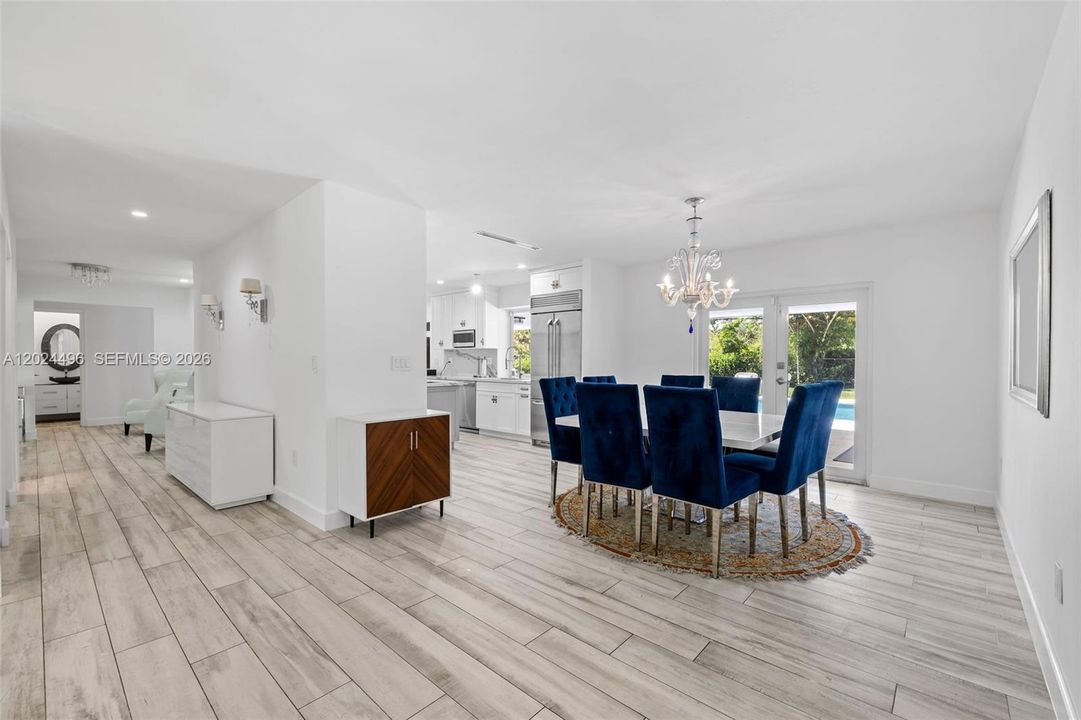 В аренду: $11,500 (5 спален, 3 ванн, 2441 Квадратных фут)