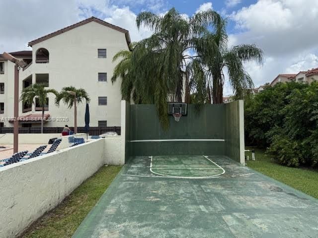 En Venta: $311,000 (2 camas, 2 baños, 944 Pies cuadrados)