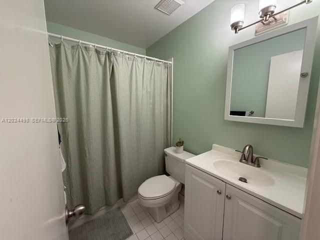 En Venta: $311,000 (2 camas, 2 baños, 944 Pies cuadrados)